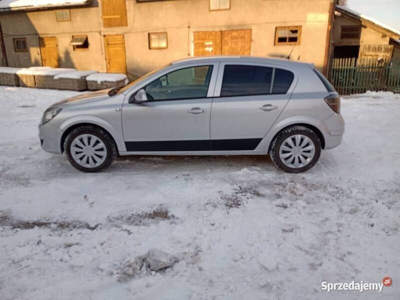 Używany Opel Astra 2012