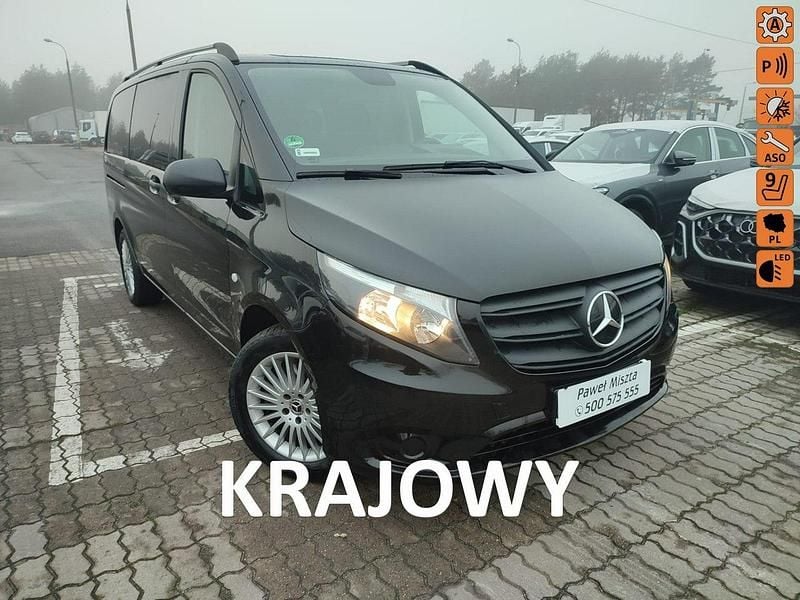 Czarny Używany 2021 Mercedes Vito Van | 121 900 zł - Obraz 1/4