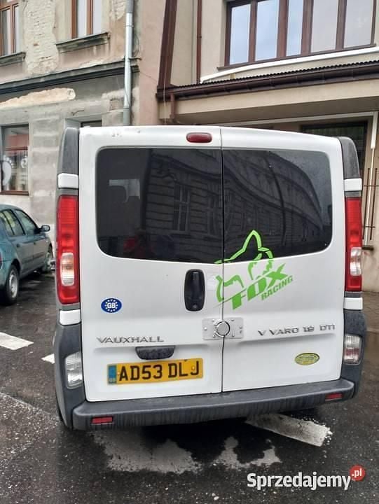 Biały Używany 2004 Opel Vivaro Van | 9900 zł (Super Cena) - Obraz 1/4