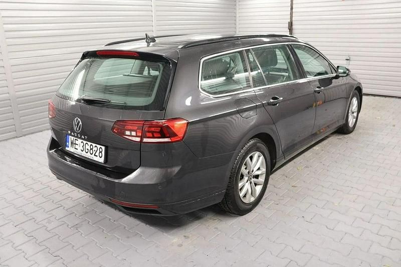 Używany VW Passat 150 KM (110 kW) 2021 Brązowy (metalik) Kombi