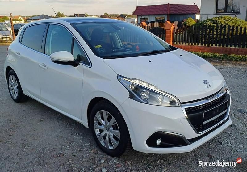 Biały Używany 2019 Peugeot 208 Hatchback | 24 500 zł (Super Cena) - Obraz 1/4