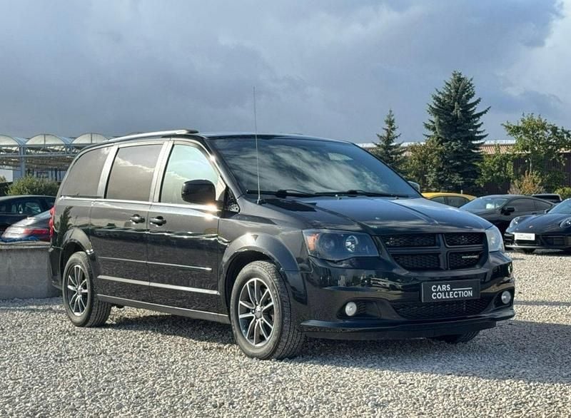 Używany Dodge Grand Caravan 286 KM (210 kW) 2017 Czarny (metalik) Minivan