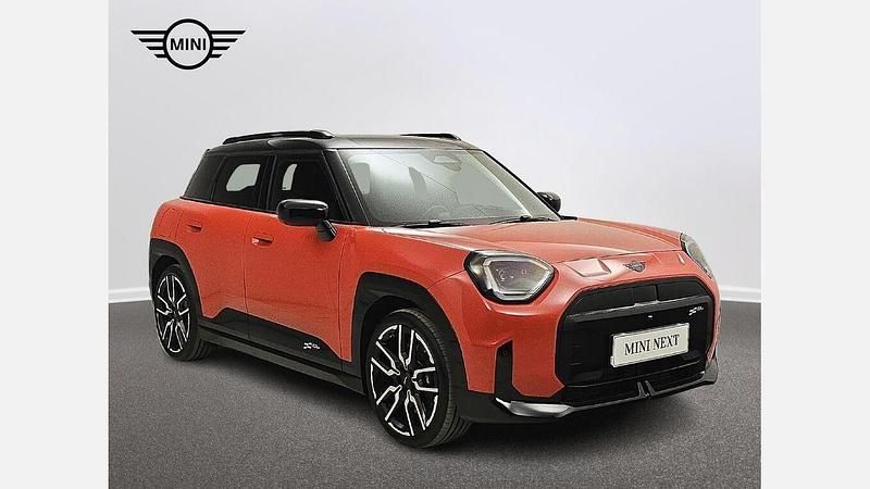 Rebel red metalizowany Używany 2024 Mini Aceman SUV | 163 300 zł (Dobra cena) - Obraz 1/4