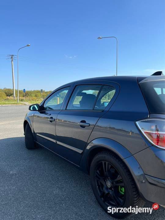 Grafitowy Używany 2007 Opel Astra Hatchback | 11 000 zł (Uczciwa cena) - Obraz 1/4
