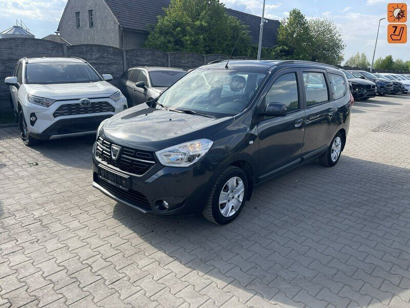 Grafitowy (metalik) Używany 2018 Dacia Lodgy Minivan | 20 900 zł - Obraz 1/4