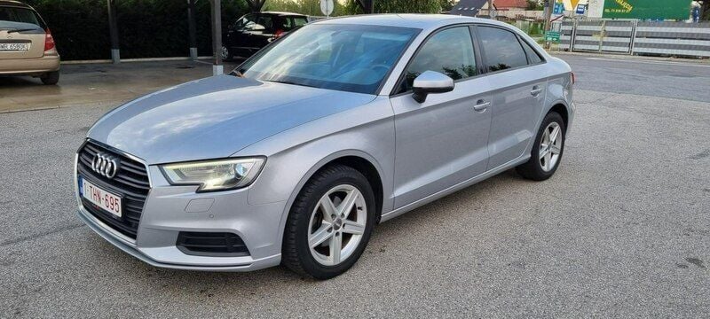 Srebrny Używany 2018 Audi A3 S-Line Sedan/Limuzyna | 78 900 zł (Dość drogi) - Obraz 1/4