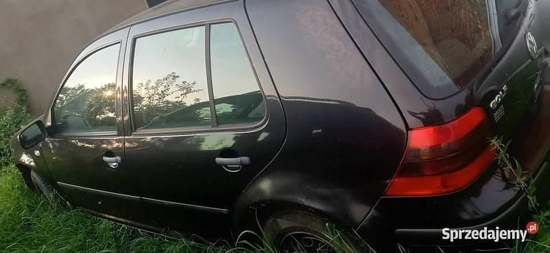 Używany VW Golf IV 75 KM (55 kW) 2001 Czarny Hatchback