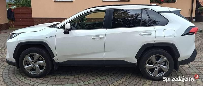 Używany Toyota RAV4 Hybrid 2021 SUV