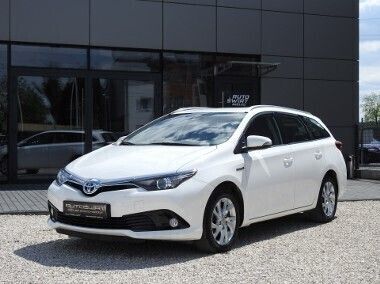 Biały Używany 2018 Toyota Auris Hybrid Kombi | 37 900 zł (Uczciwa cena) - Obraz 1/4