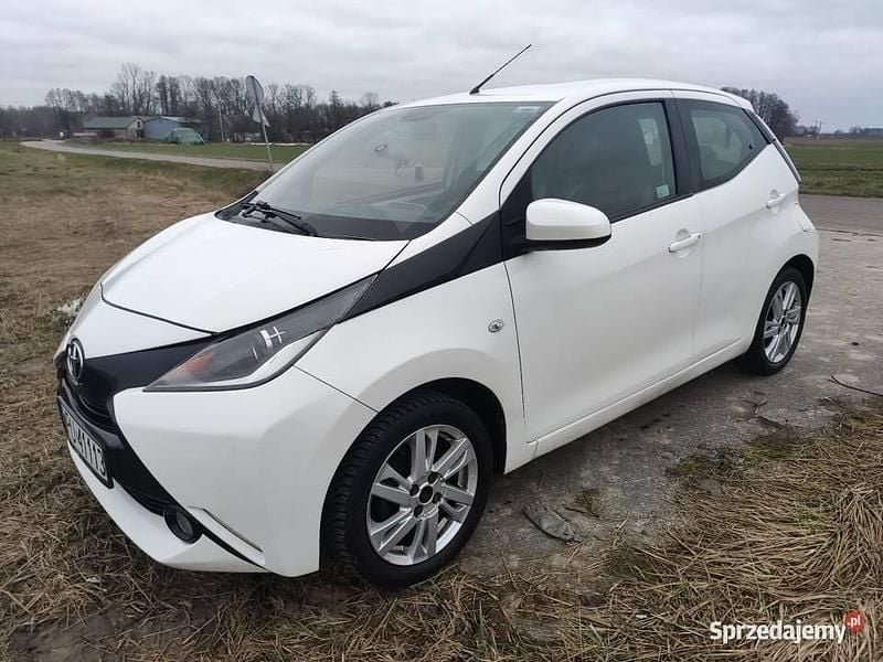 Używany Toyota Aygo 2015 Biały Hatchback