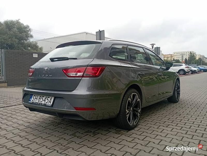 Używany Seat Leon 2018 Szary Kombi