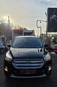 Używany Ford Kuga 182 KM (133 kW) 2019 Czarny (metalik) SUV