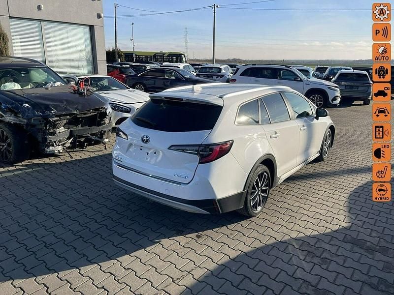 Używany Toyota Corolla 122 KM (89 kW) 2023 Biały Kombi