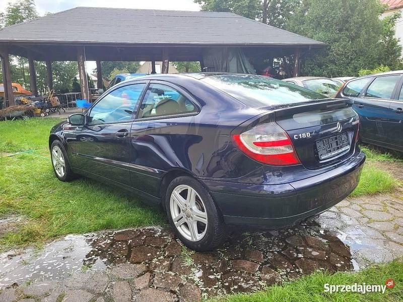 Używany Mercedes C180 2004 Granatowy Coupe