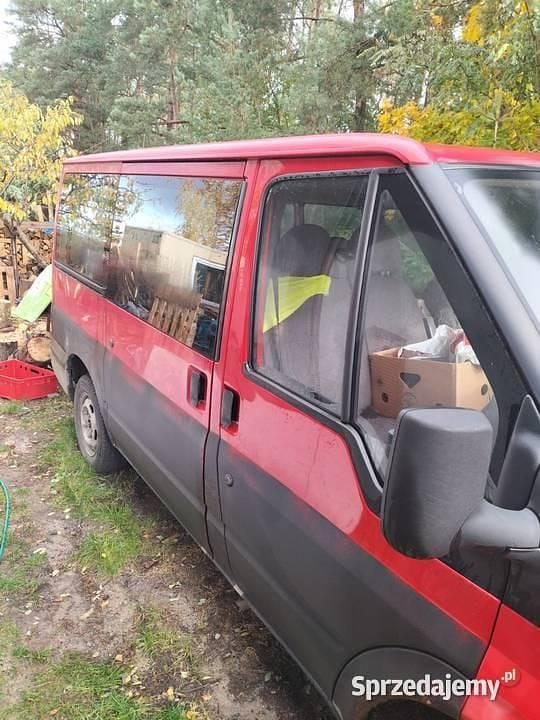 Czerwony Używany 2004 Ford Transit Minivan | 5600 zł (Super Cena) - Obraz 1/4