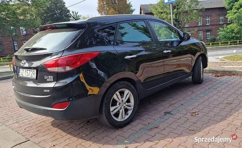 Czarny Używany 2010 Hyundai ix35 SUV | 25 000 zł (Uczciwa cena) - Obraz 1/4