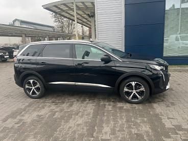 Używany Peugeot 5008 GT 130 KM (95 kW) 2024 Czarny