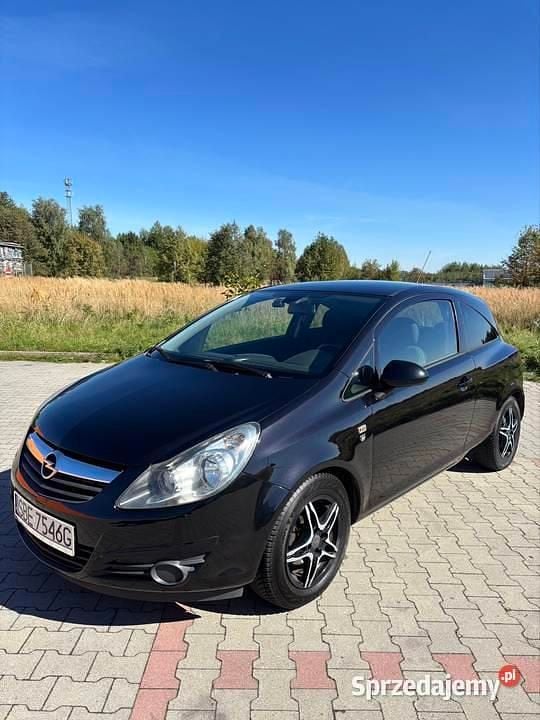 Czarny Używany 2010 Opel Corsa Hatchback | 16 800 zł - Obraz 1/4