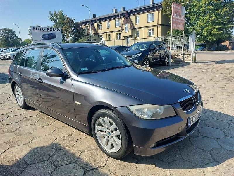 Czarny Używany 2006 BMW 318 Kombi | 10 500 zł (Uczciwa cena) - Obraz 1/4