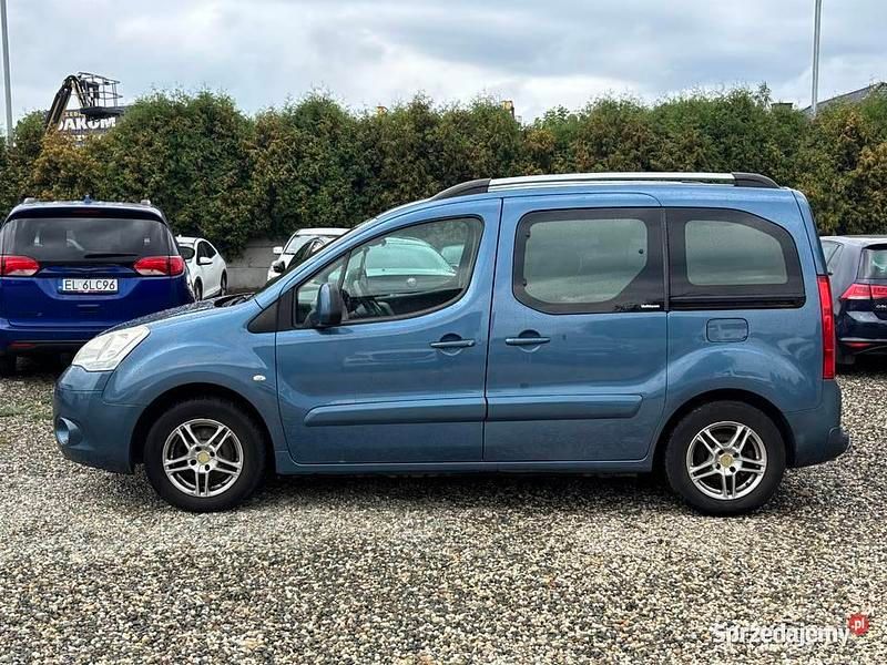 Niebieski Używany 2011 Citroën Berlingo Minivan | 17 990 zł (Dobra cena) - Obraz 1/4