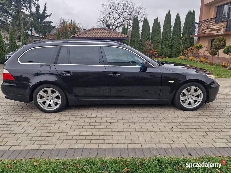 Używany BMW 520 2008 Czarny Kombi
