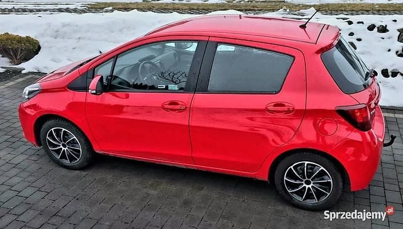 Używany Toyota Yaris Premium 2014 Czerwony Hatchback