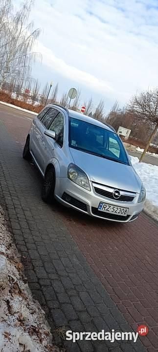Używany Opel Zafira 2006 Srebrny Minivan