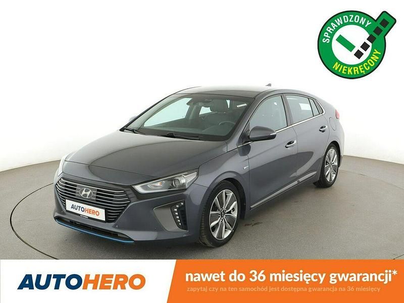 Szary (metalik) Używany 2018 Hyundai Ioniq Premium Hatchback | 60 700 zł - Obraz 1/3