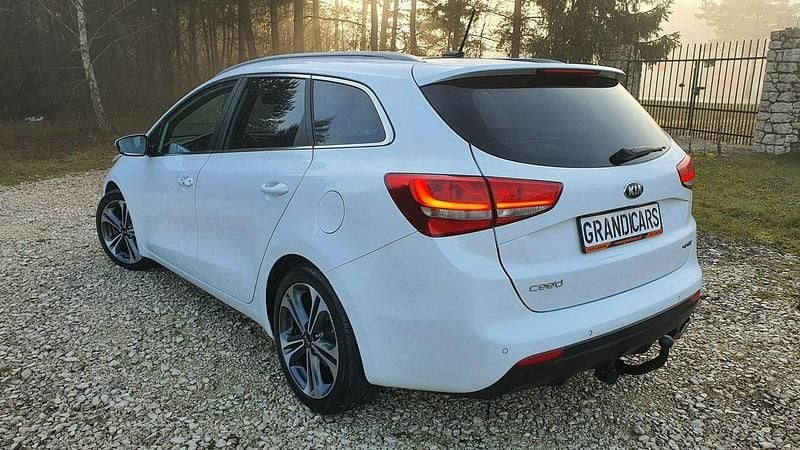 Używany Kia Ceed 136 KM (100 kW) 2016 Biały (metalik) Hatchback