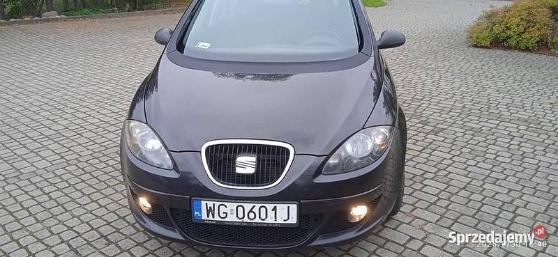 Czarny Używany 2008 Seat Toledo Hatchback | 10 800 zł (Uczciwa cena) - Obraz 1/4