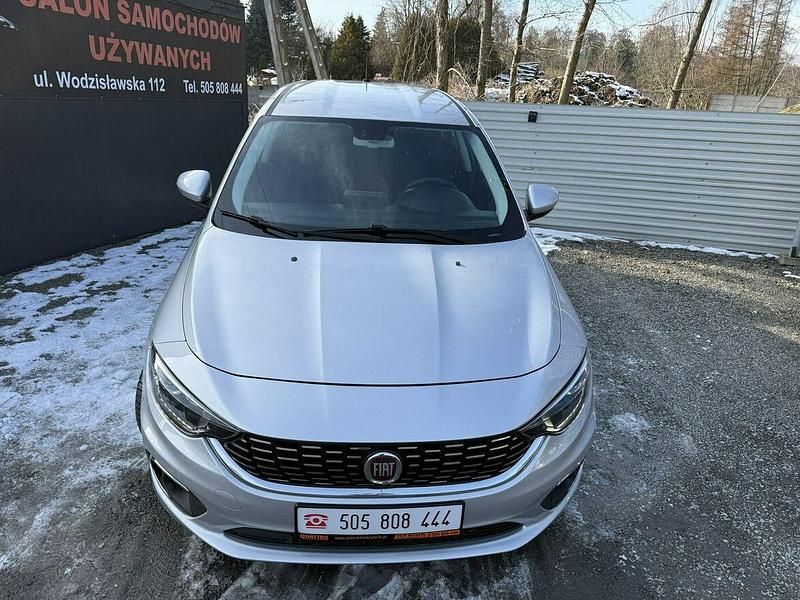Używany Fiat Tipo 120 KM (88 kW) 2017 Srebrny (metalik) Hatchback