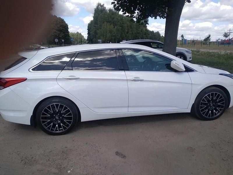 Biały Używany 2015 Hyundai i40 Kombi | 41 000 zł (Drogi) - Obraz 1/4