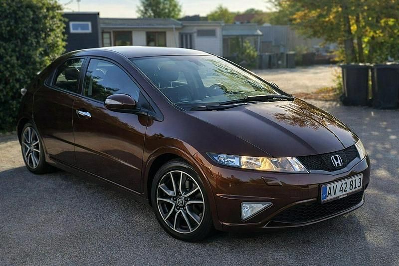 Używany Honda Civic 141 KM (103 kW) 2011 Brązowy (metalik) Sedan/Limuzyna