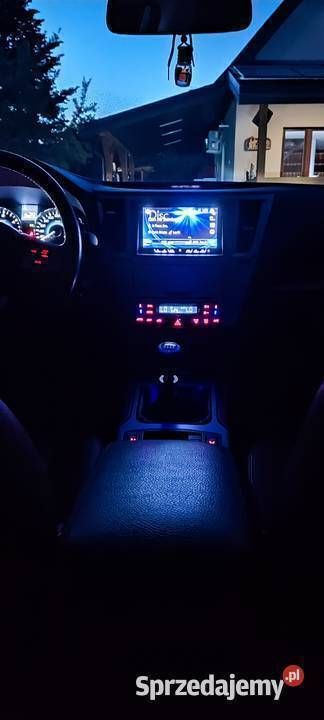 Używany Subaru Legacy 2010 Srebrny Sedan/Limuzyna