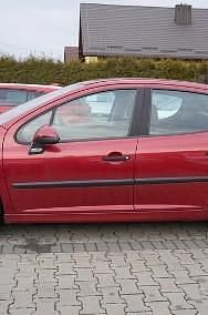 Używany Peugeot 207 88 KM (64 kW) 2006 Bordowy Sedan/Limuzyna
