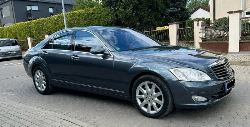 Używany Mercedes S500 388 KM (285 kW) 2006 Szary Sedan/Limuzyna