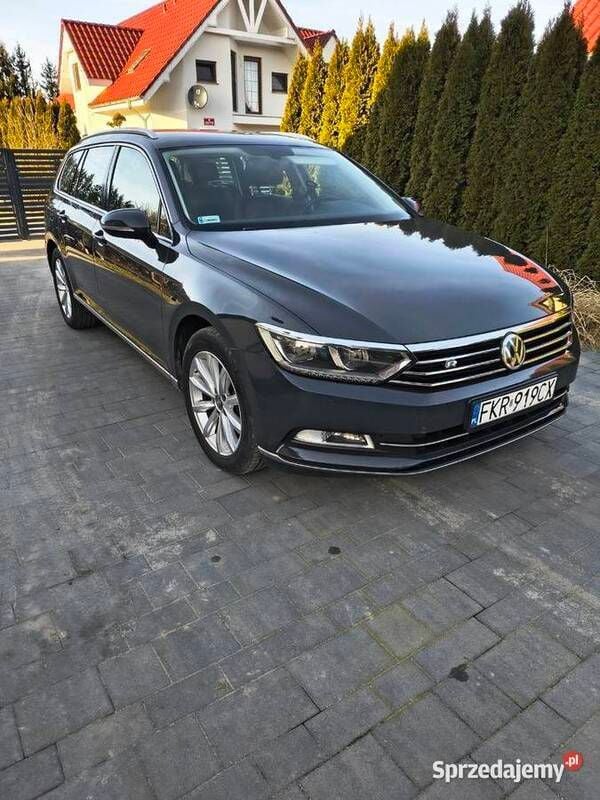 Szary Używany 2014 VW Passat Highline Kombi | 37 800 zł (Uczciwa cena) - Obraz 1/4