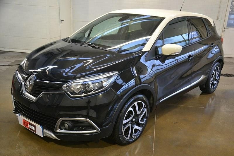 Używany Renault Captur 90 KM (66 kW) 2014 Czarny SUV