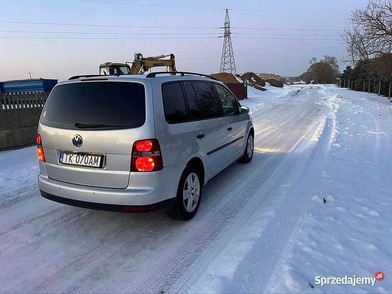 Używany 2009 VW Touran Minivan | 15 100 zł (Uczciwa cena) - Obraz 1/4