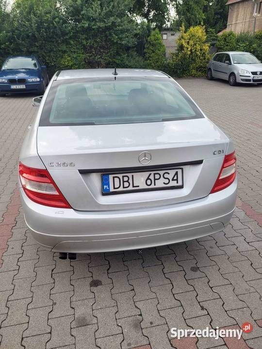 Używany 2009 Mercedes 220 | 22 500 zł - Obraz 1/4