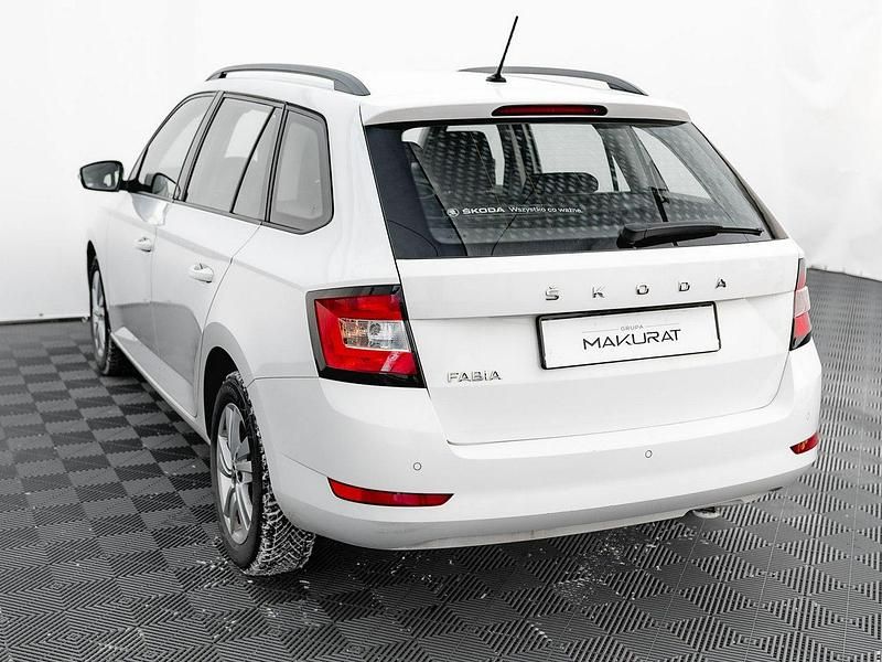 Używany Skoda Fabia Ambition 95 KM (69 kW) 2021 Biały Kombi