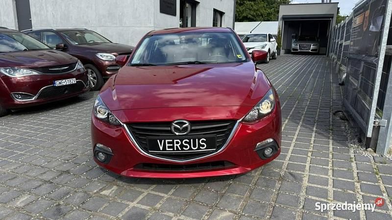 Używany Mazda 3 120 KM (88 kW) 2016 Bordowy (metalik) Hatchback