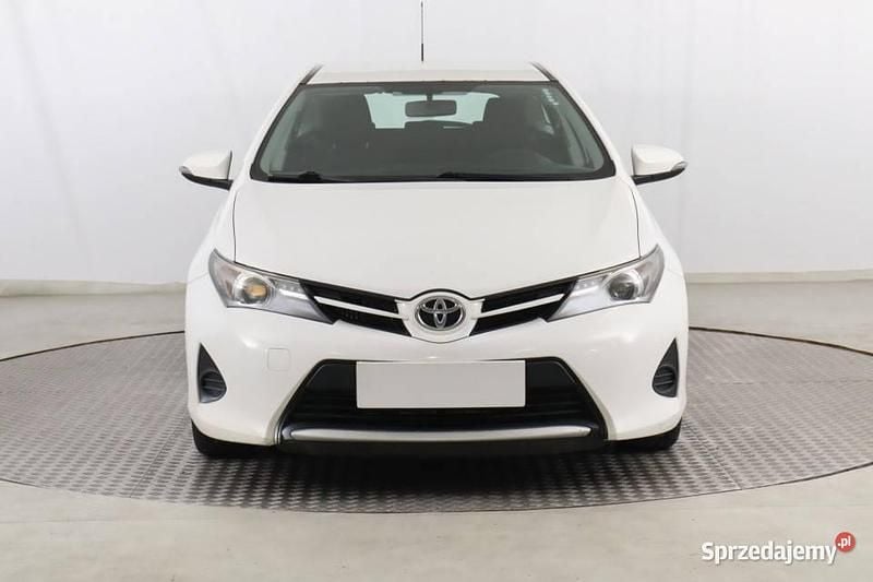 Biały Używany 2014 Toyota Auris Kombi | 18 999 zł (Dobra cena) - Obraz 1/4