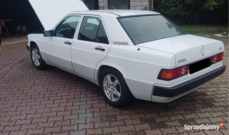 Używany 1991 Mercedes 190 | 45 900 zł - Obraz 1/4