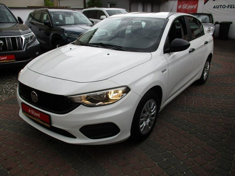 Biały Używany 2017 Fiat Tipo Sedan/Limuzyna | 33 900 zł (Dość drogi) - Obraz 1/4
