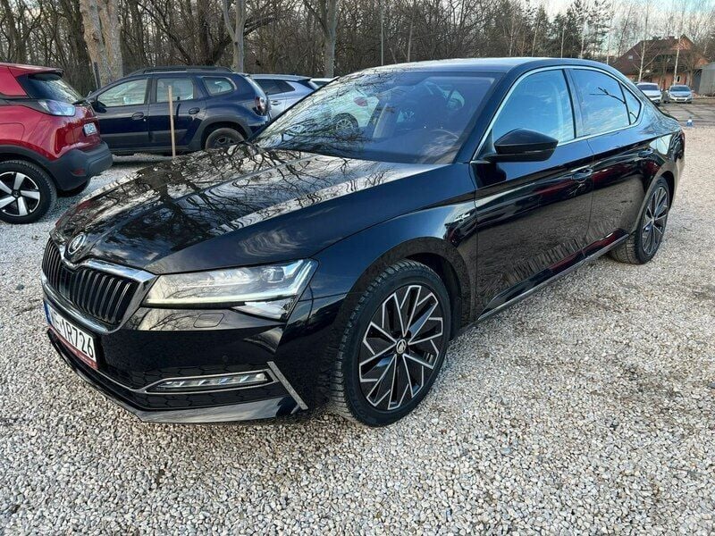 Czarny (metalik) Używany 2020 Skoda Superb Sedan/Limuzyna | 92 800 zł (Uczciwa cena) - Obraz 1/4