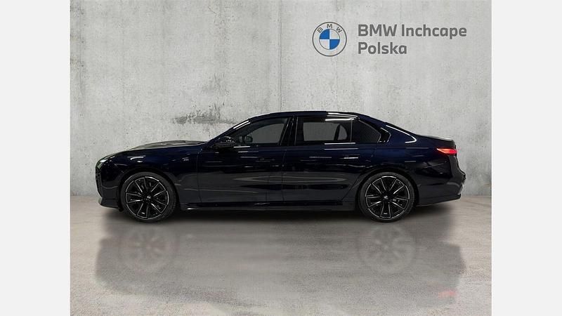 Używany BMW i7 Comfort Edition 400 kW (544 KM) 2024 Czarny carbon m metalizowany Sedan/Limuzyna