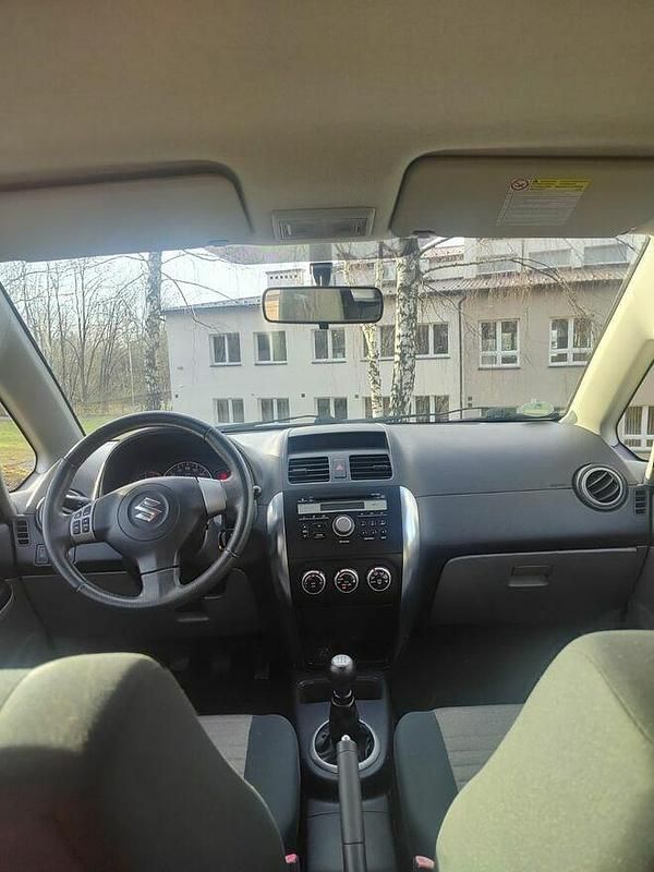 Używany Suzuki SX4 2009 Czarny SUV