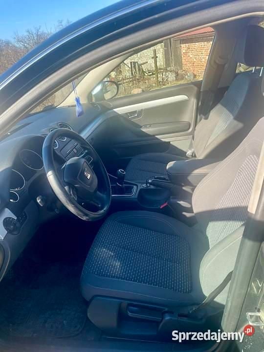 Używany Seat Exeo 2011 Grafitowy Sedan/Limuzyna