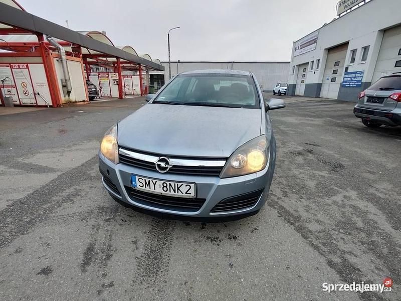 Niebieski Używany 2005 Opel Astra Hatchback | 11 500 zł (Drogi) - Obraz 1/4